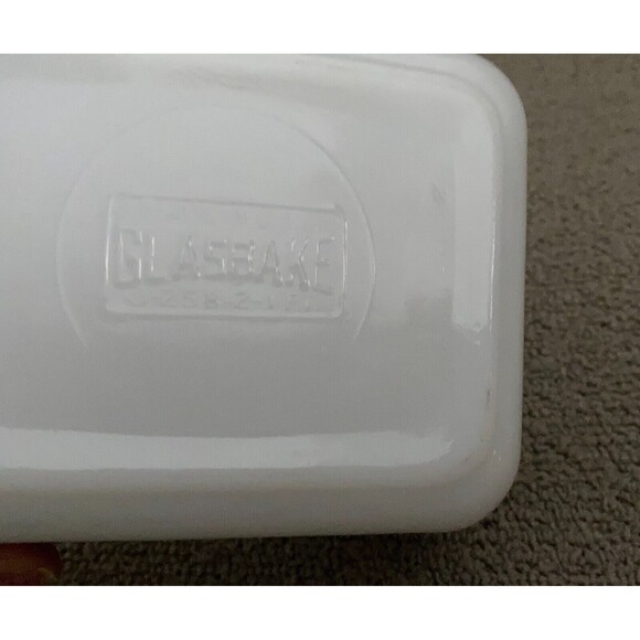 Vintage Jeannette Glass Glasbake Windmill Milk Glass Refrigerator Dish - Picture 10 of 11